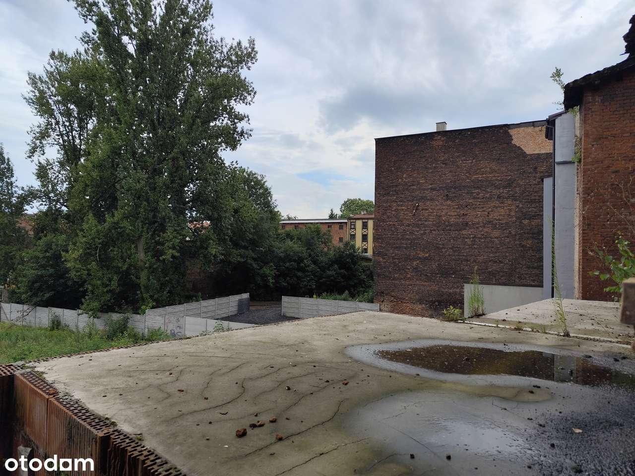 Kamienica 765 m2, działka 873 m2, stan surowy otwarty, stropy żelbeton-16