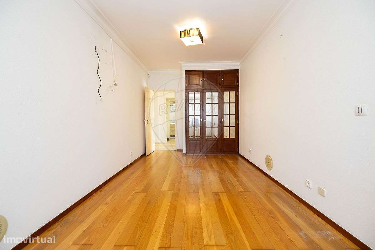 Moradia T4 para venda-16