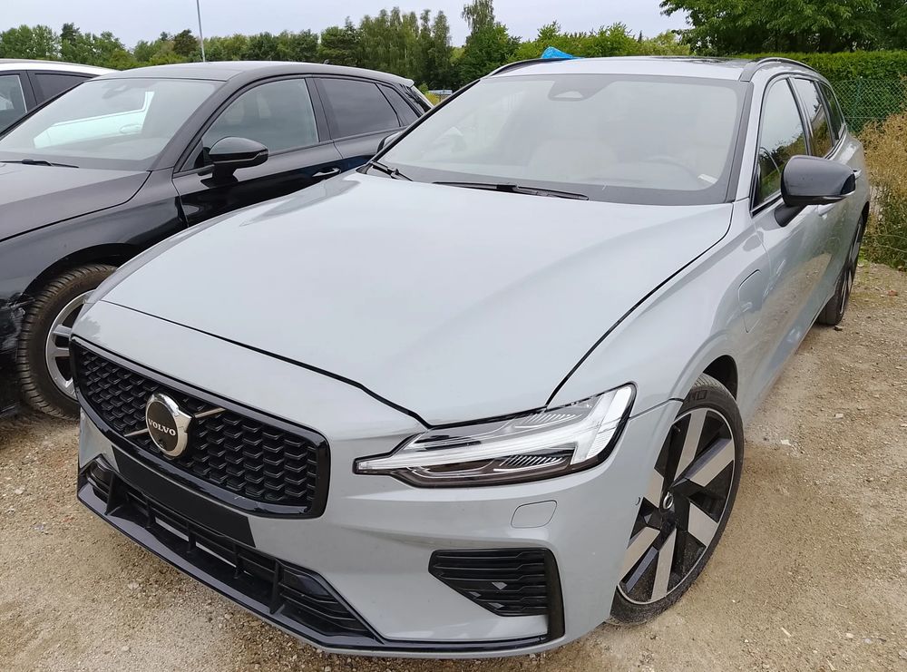 Volvo V60 II (2018- ) 2024