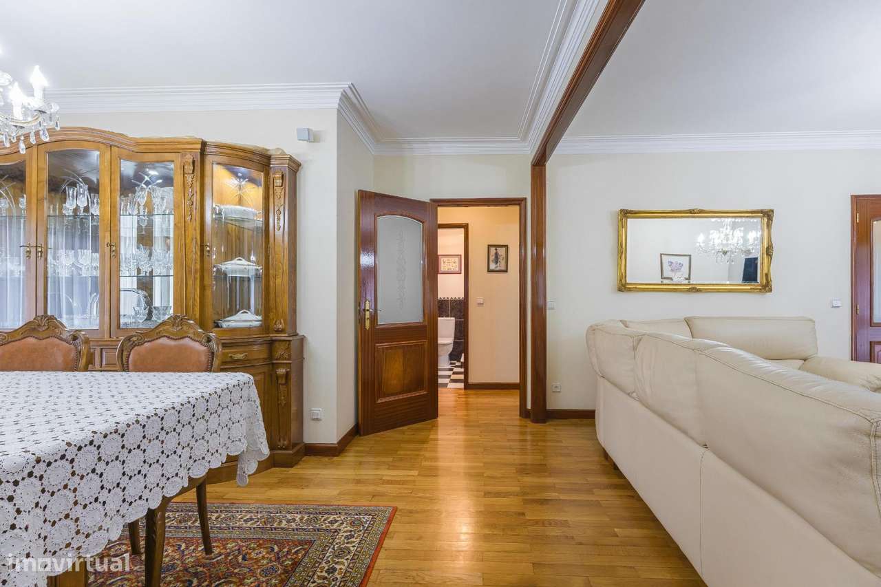 Moradia T4 exclusiva | Piscina| Zona Agrícola | Junto à Praia-7