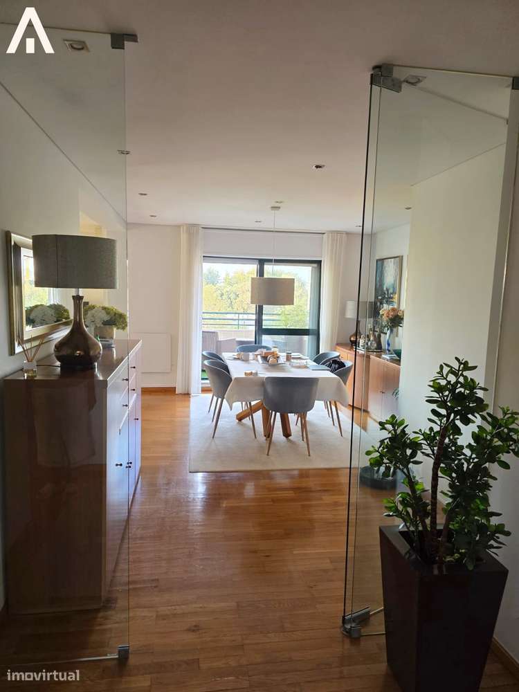 Cobertura T4 Duplex com terraços e duas garagens-6