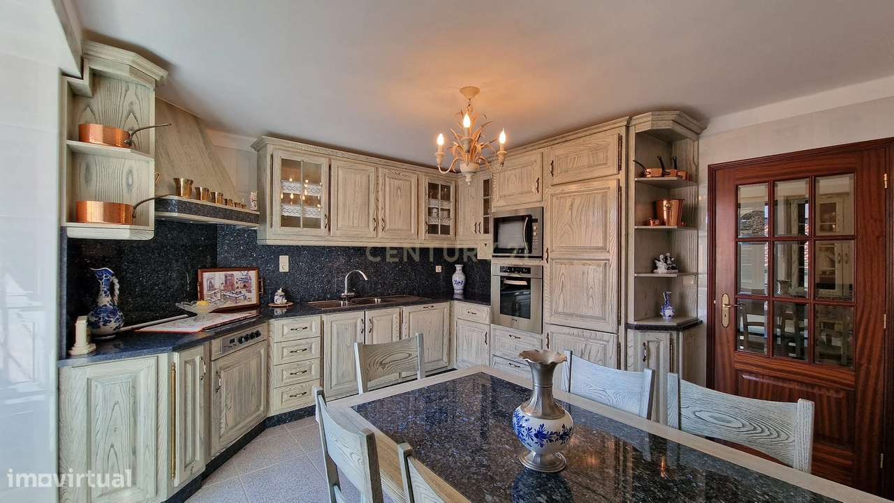 Moradia T7 em pedra com jardim, próxima da cidade de Viseu! - Grande imagem: 3/28