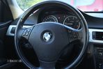 BMW 318 d Sport - 14