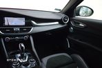 Alfa Romeo Giulia 2.9 Bi Turbo V6 Quadrifoglio - 26