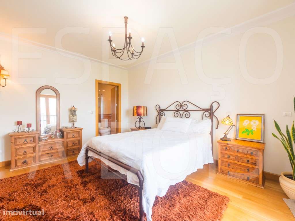 DESLUMBRANTE! Condomínio Privado com porteiro residente, vigilância...-57