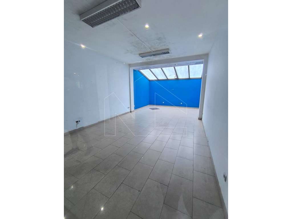 LOJA PARA ARRENDAMENTO - CENTRO DE ÁGUEDA - Grande imagem: 2/2