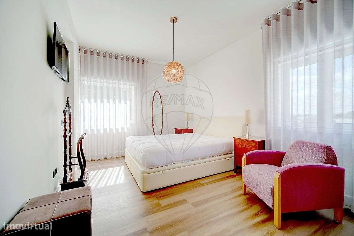 Moradia T5 para venda-23