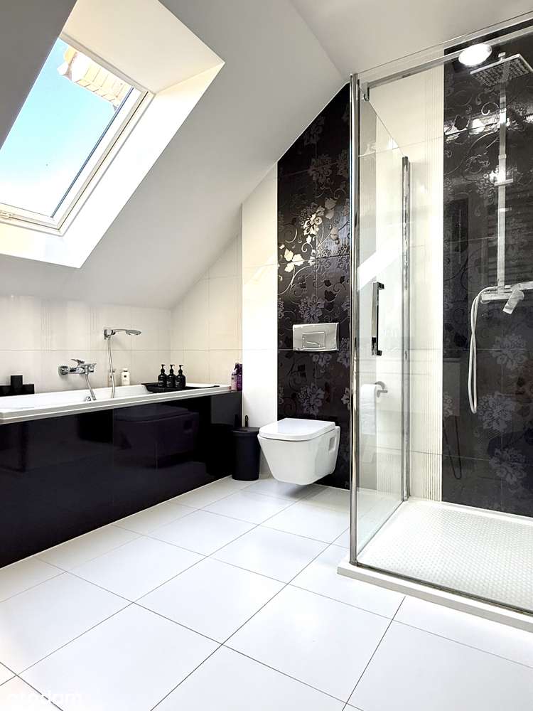 Dwupoziomowe 99,66 m² • Balkon • Klimatyzacja  • Os. Europejskie-14