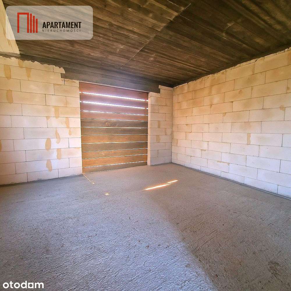 Budynek mieszkalny z domkami rekreacyjnymi.-8