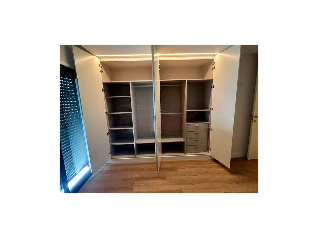 3 Apartamentos T2+1-22