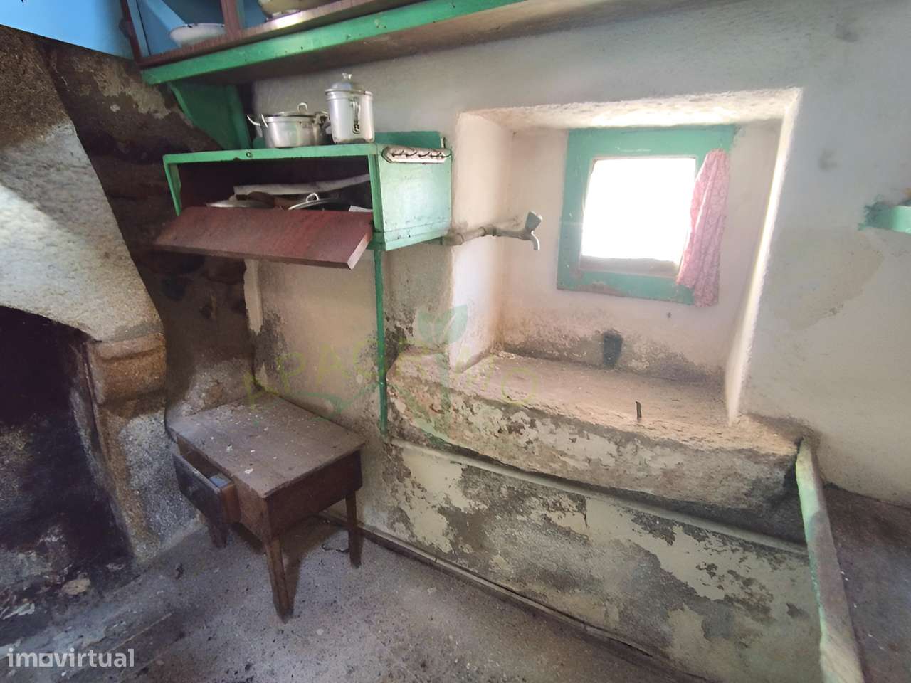 Moradia para restauro em Penela da Beira-12