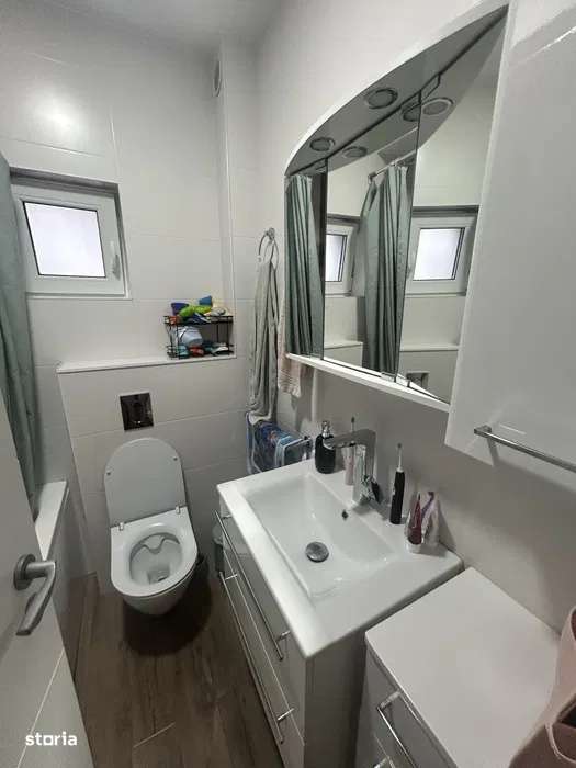 Apartament cu 3 camere, 2 bai, parcare, zona Cetatii-6