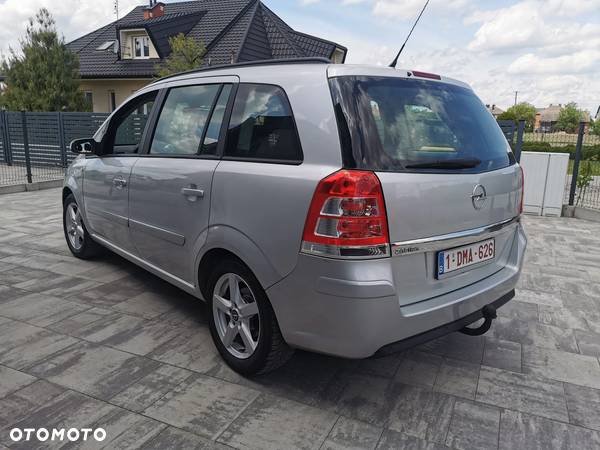 Opel Zafira 1.6 Cosmo - 33