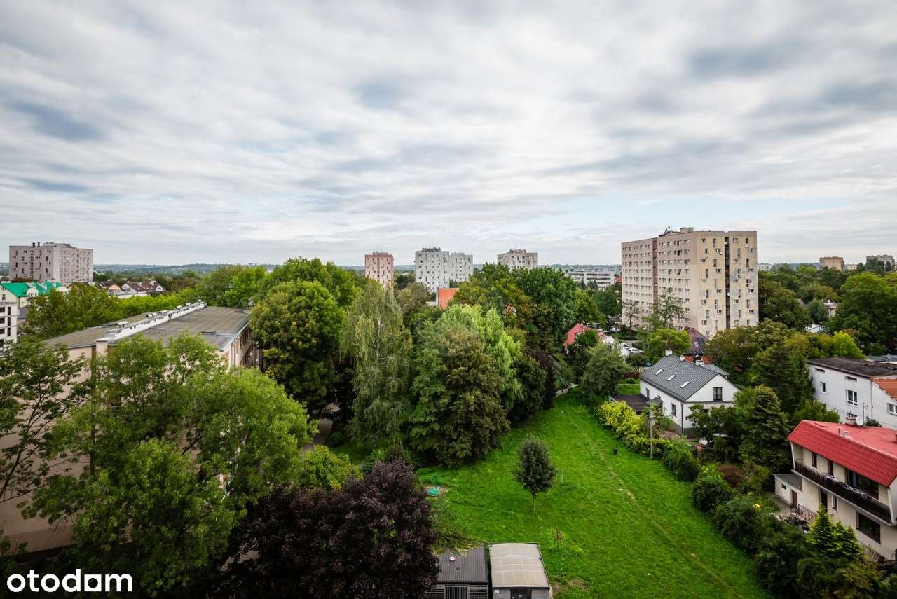 42 m2 - 2 pokojowe mieszkanie z osobną kuchnią obok pętli autobusowej!-7