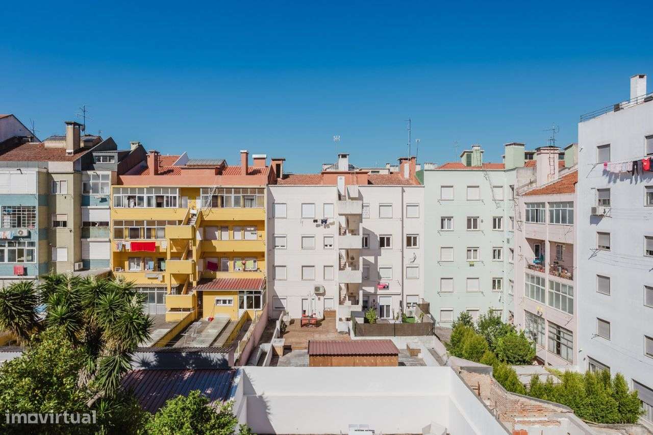 Apartment in Areeiro - Grande imagem: 3/23