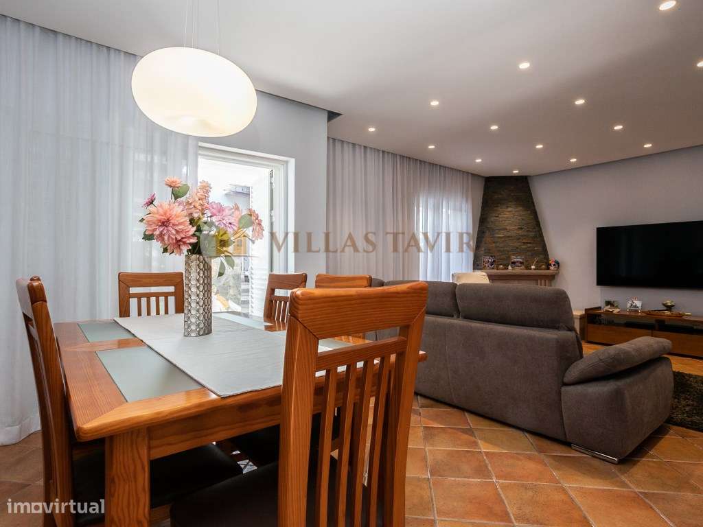 Moradia T4 - Com Vista Mar e Cidade - Topo- Urbanização Miramar - Grande imagem: 4/60