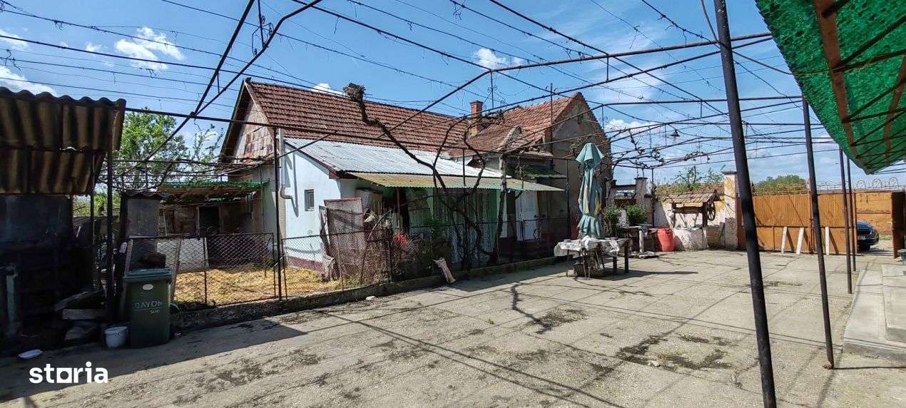 Casa si teren generos – sat Ciuhoi, comuna Saniob, judetul Bihor-1