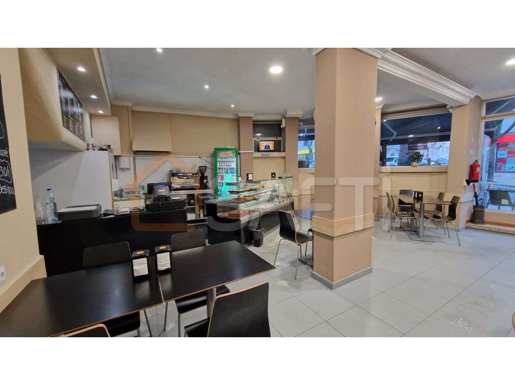 Trespasse de Pastelaria/Snack Bar em Alcântara Lisboa - Grande imagem: 4/12