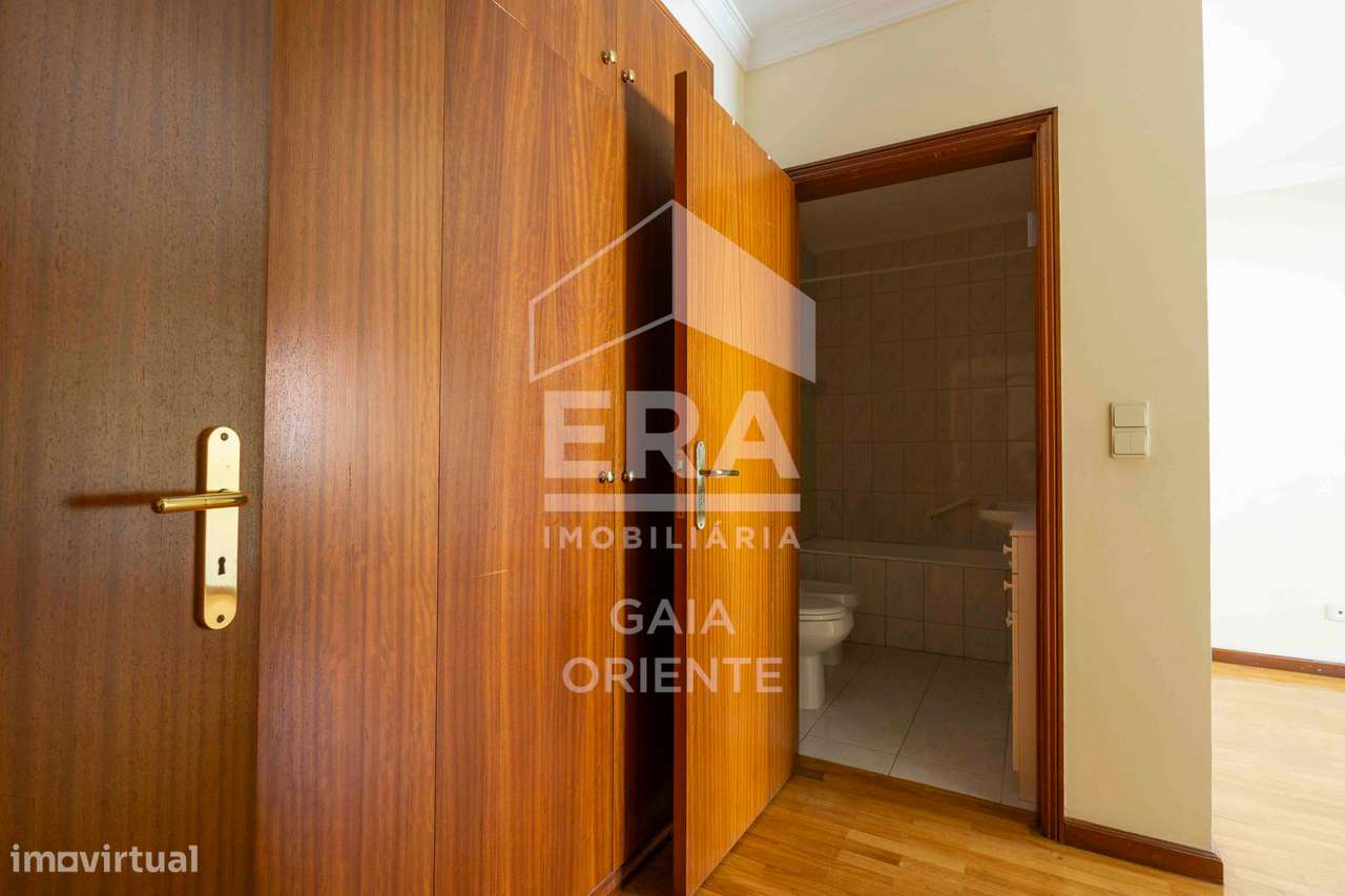 T3 com Garagem junto à Praia de Matosinhos-29