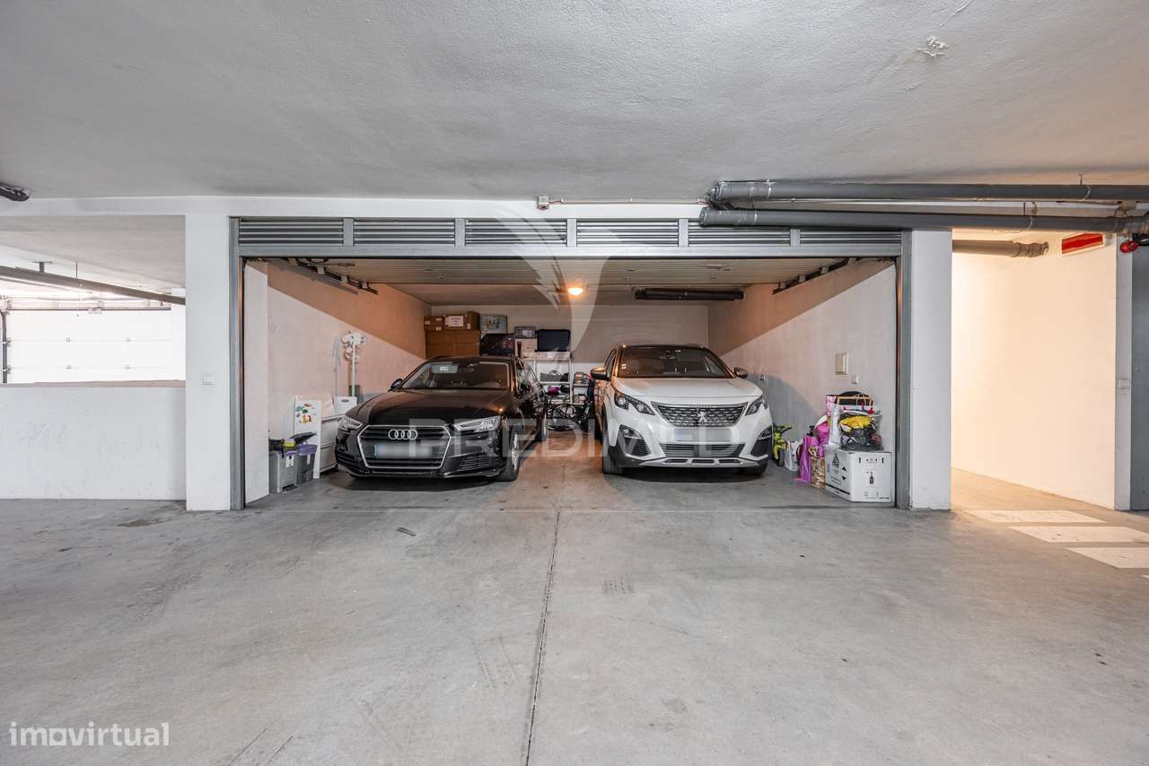 Exclusivo T3 de Prestígio em Urgezes – Luz, Sofisticação e Espaço S...-26