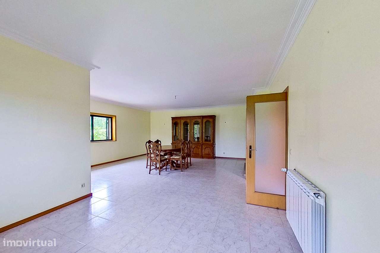 Moradia T4 Independente + T0 em Lago, Amares - Oportunidade Única!-31