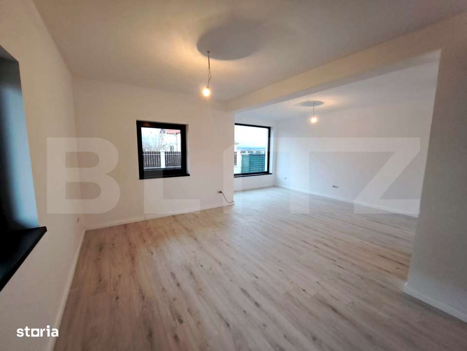 Casa moderna cu priveliste spectaculoasa spre Postavaru si acces rapid - Imagine principală: 5/13