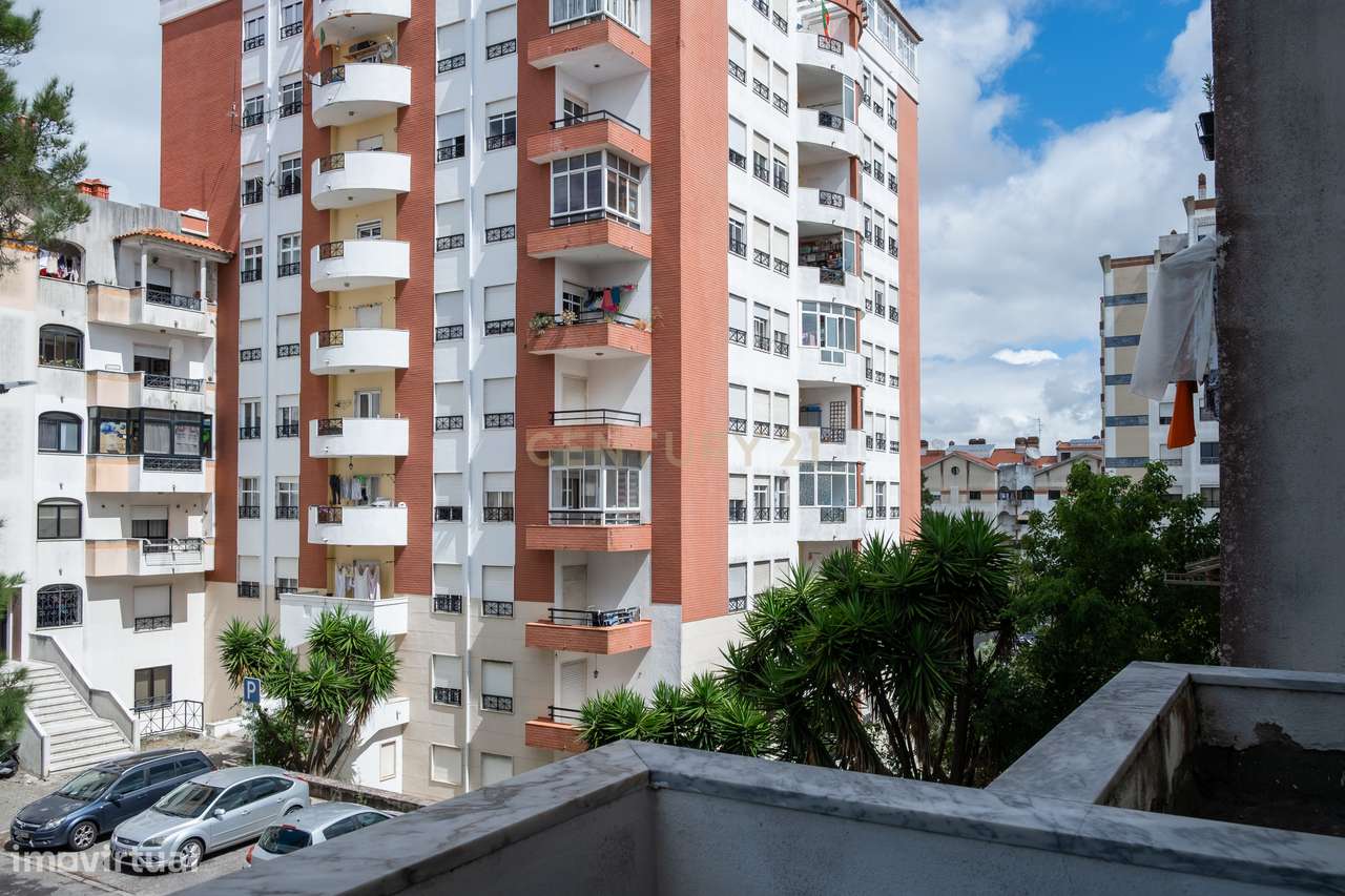 T2 Remodelado na Tapada das Mercês - Sintra-6