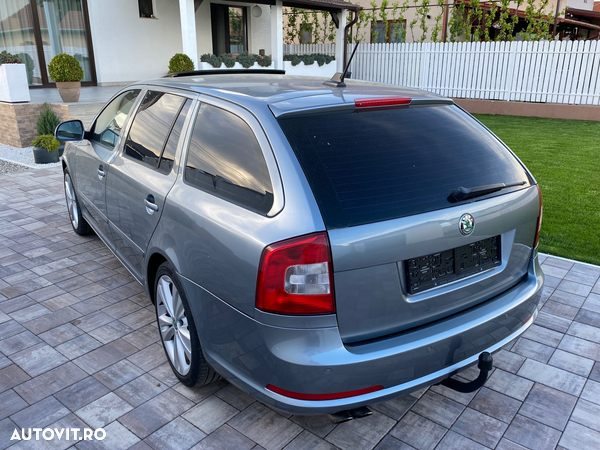 Skoda Octavia 2.0 TDI DPF DSG RS - 19