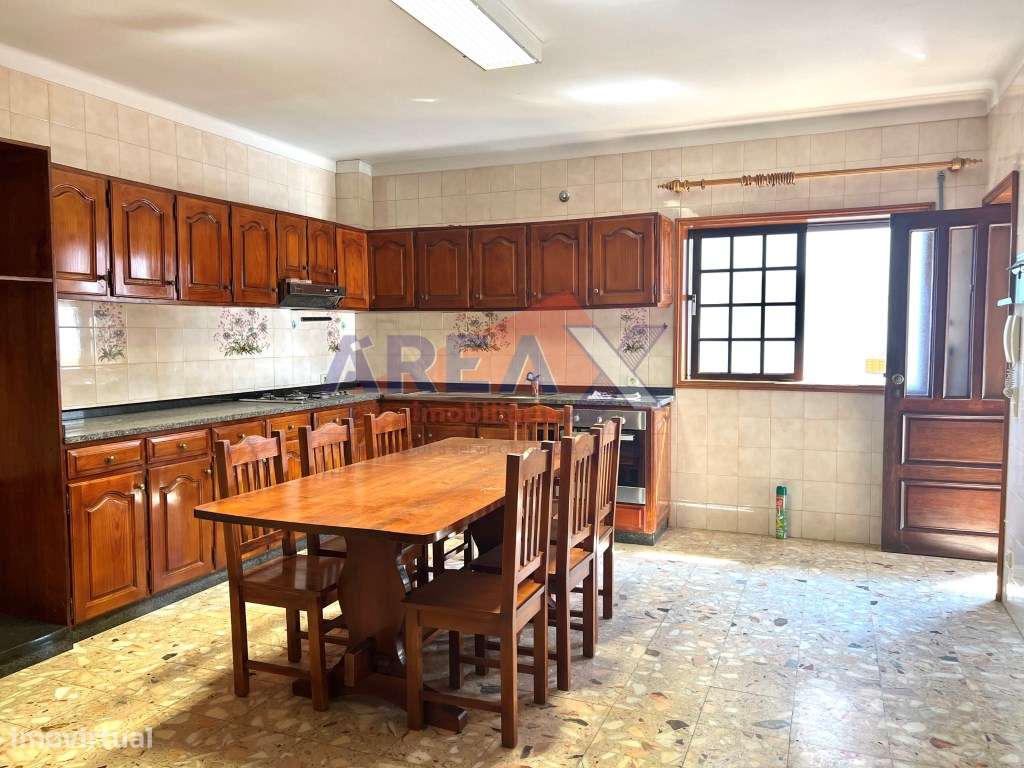 MORADIA BI-FAMILIAR-50
