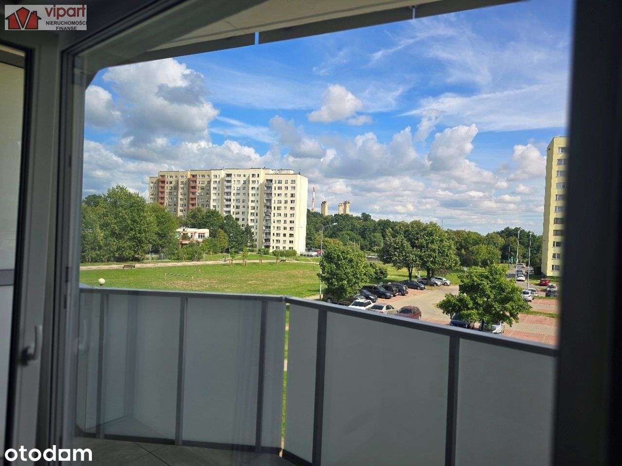 Przytulna kawalerka na osiedlu Panorama w Tychach-11