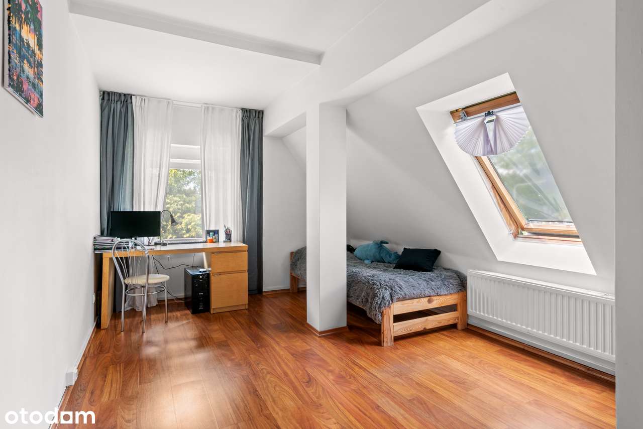 Przestronny dom wolnostojący 240m2, idealny  dla rodziny lub usługi-8