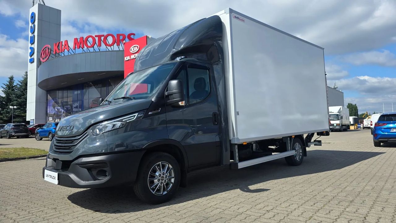 Iveco KONTENR 8Ep - OKAZJA CENOWA !!! Daily 197.900 Netto - Od Ręki - Pełne Światła LED - Silnik 3,0l !!!