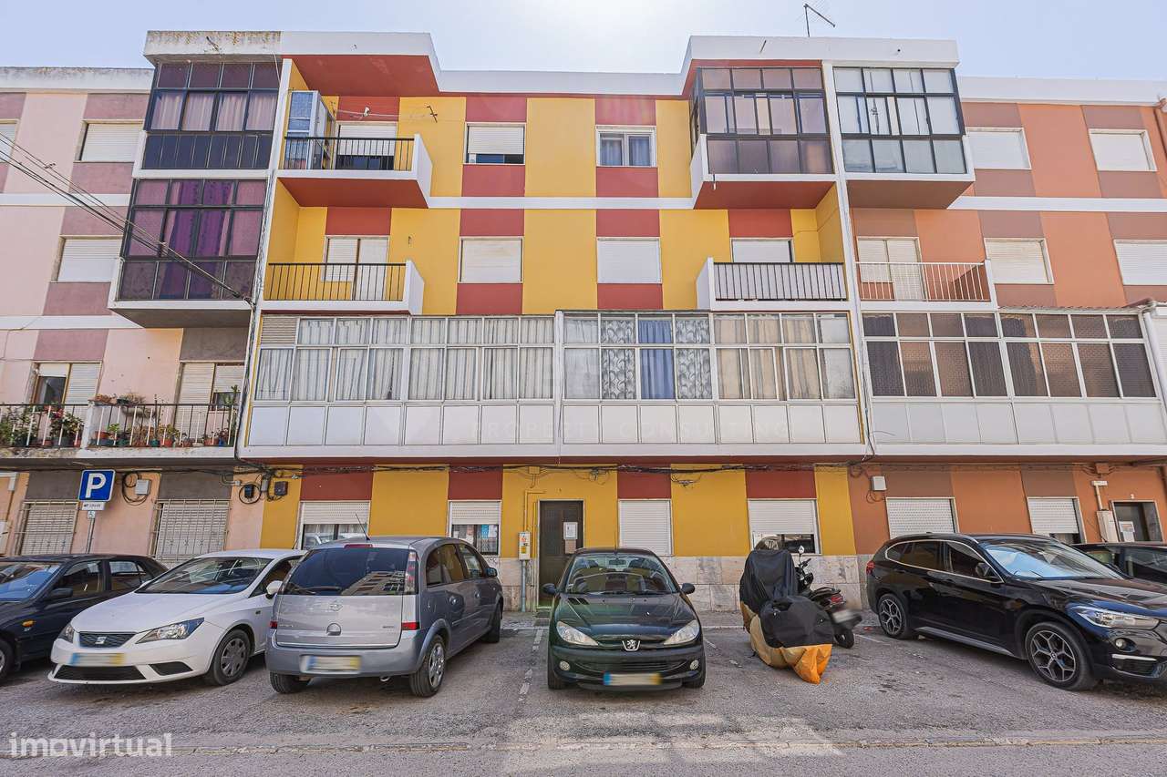 T2 Totalmente Remodelado - Baixa da Banheira-31