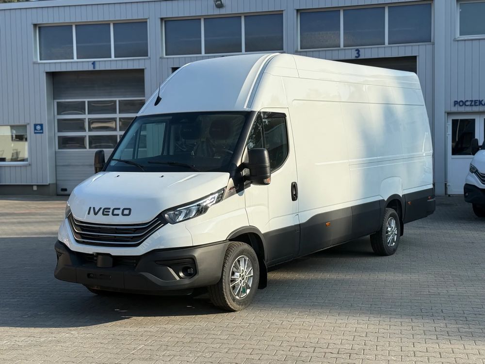 Iveco Daily Blaszak w automacie 18 m 3 FULL OPCJA od ręki 2024 r