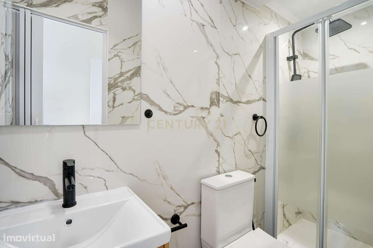 Apartamento T2 remodelado na Rinchoa-22