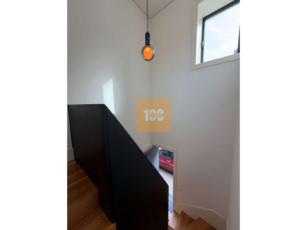 Moradia com jardim em Matosinhos Sul-15