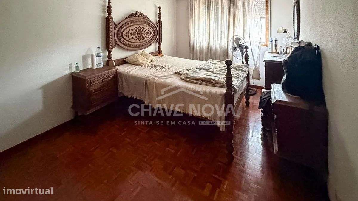 T2+1 c/ Garagem + arrumos +Terraço-15