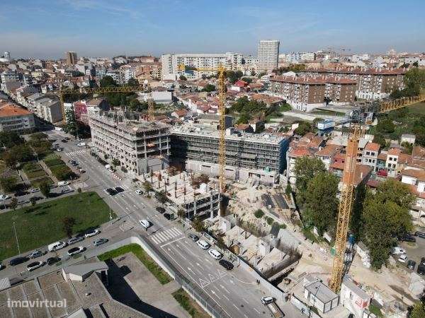 Apartamento T0 Novo, com lugar de garagem, situado em Campanhã - Grande imagem: 2/26