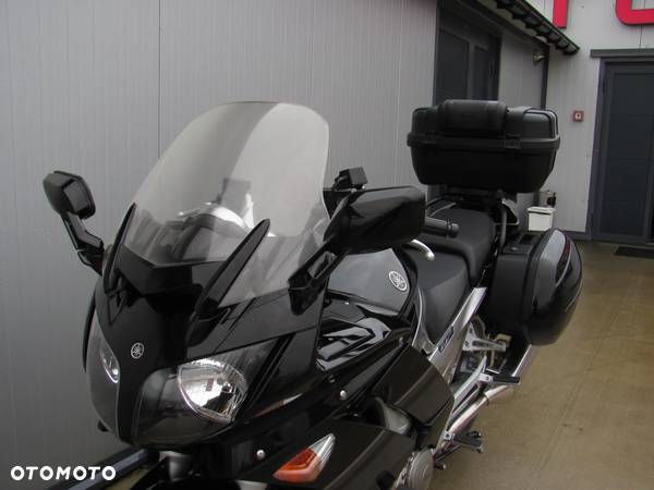 Yamaha FJR - 25