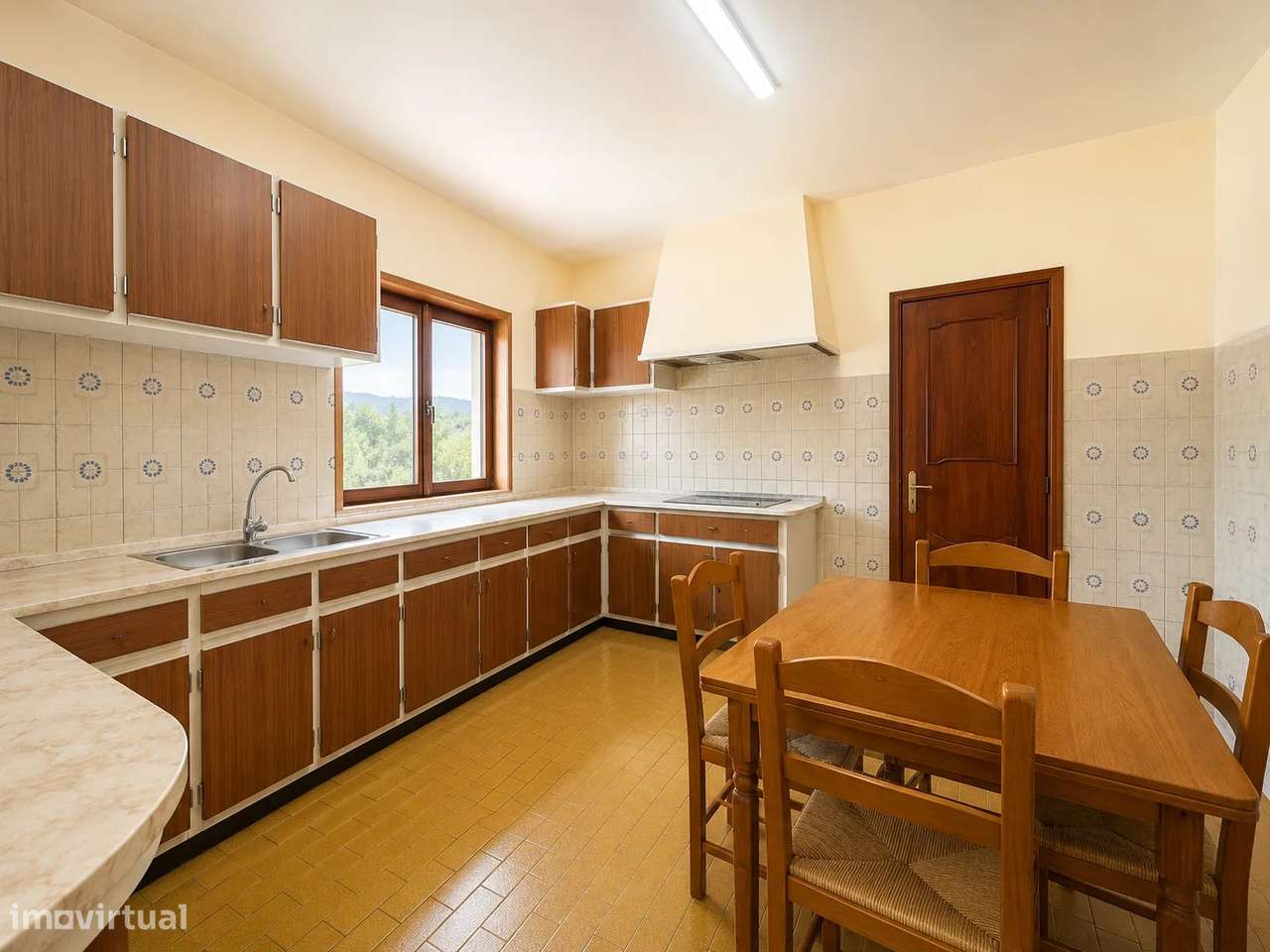 Moradia T3 em Monção (Taias)-9