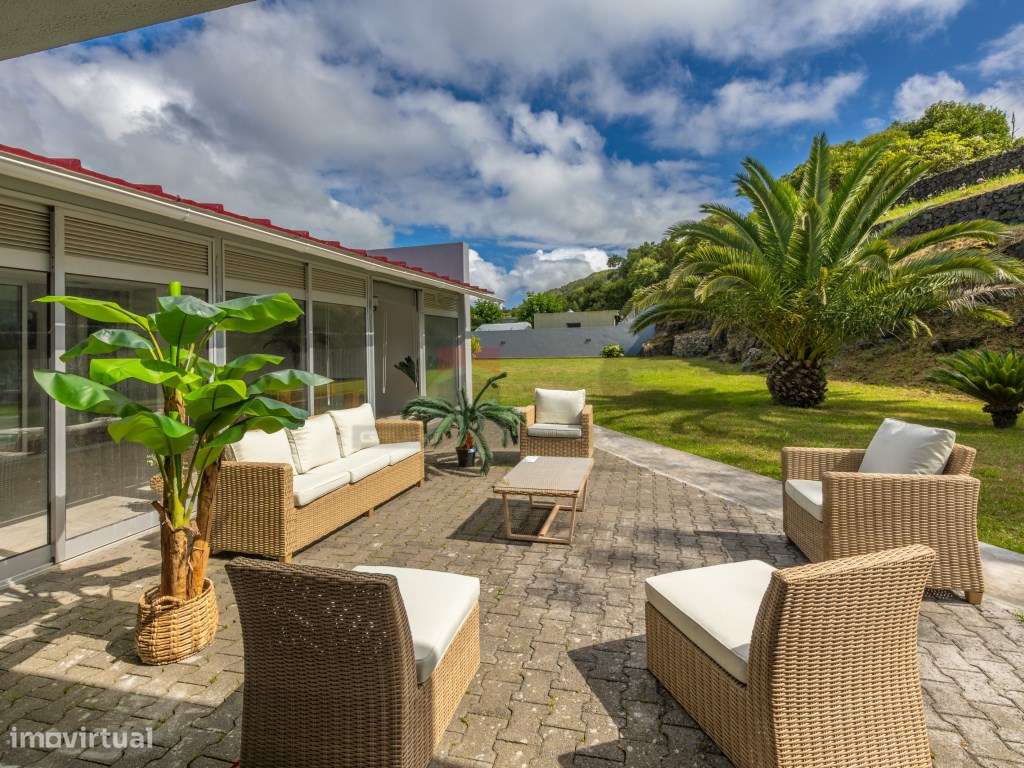 Moradia Térrea de Luxo com 4 Suites e AL de Alta Rentabilidade - Grande imagem: 3/29