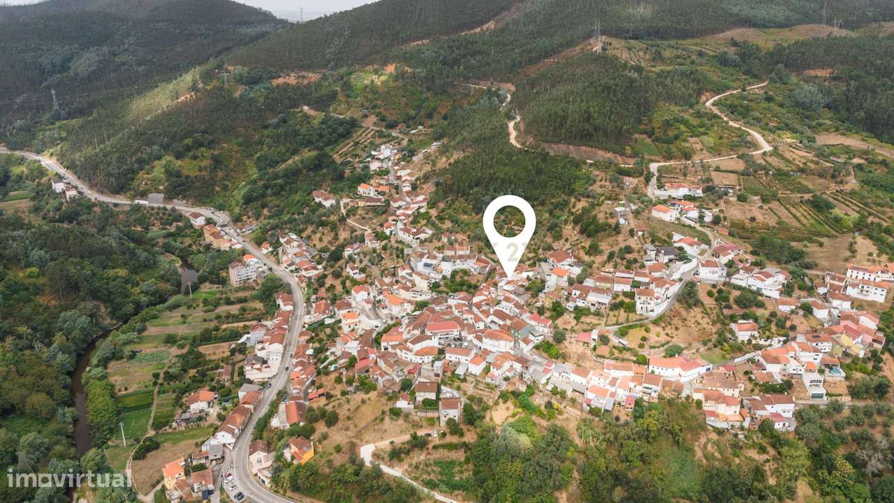 Moradia T2 em São Frutuoso, Ceira-15