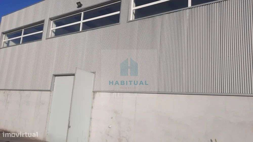 ARMAZÉM INDUSTRIAL EM FRAGOSO - Grande imagem: 5/17