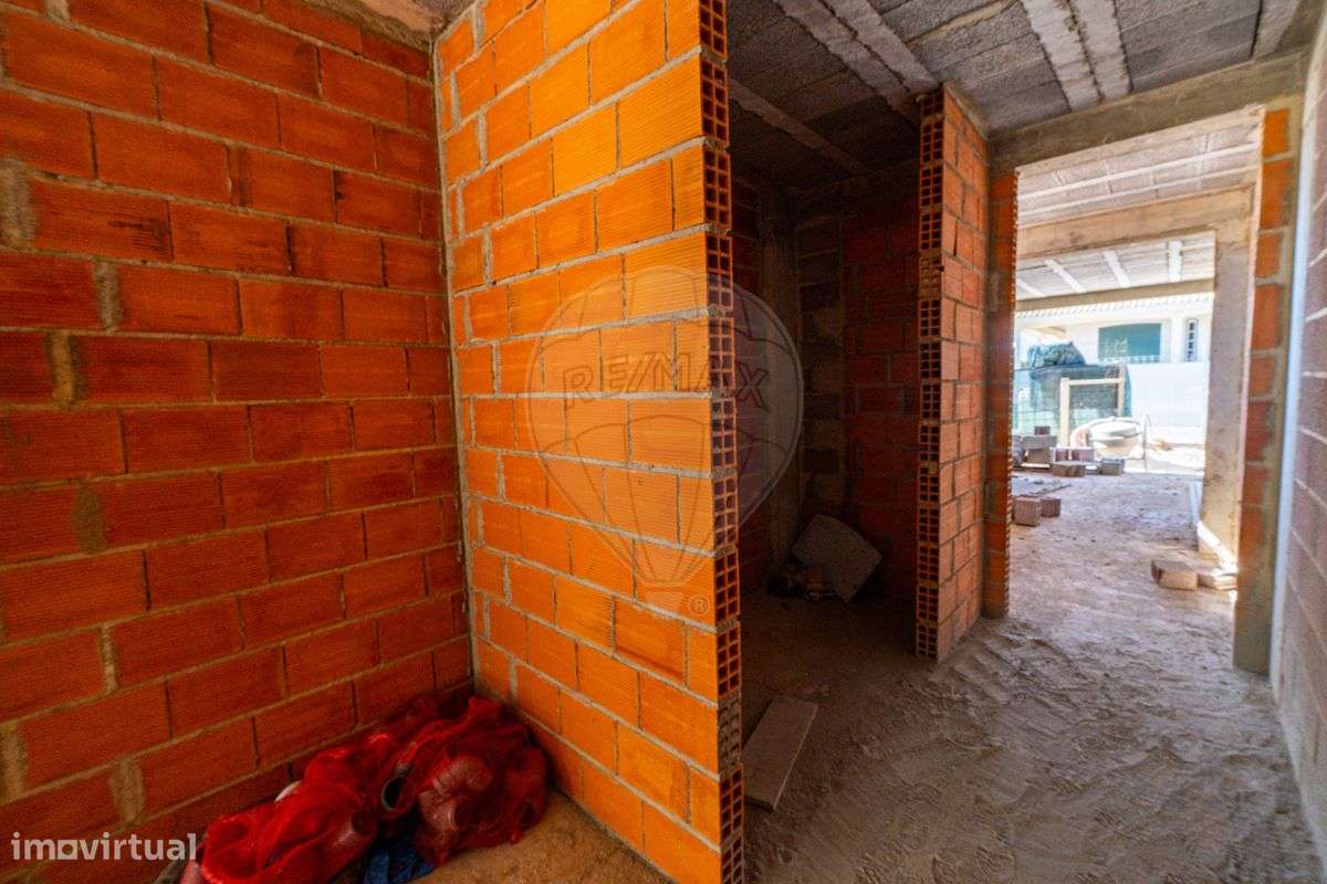 Moradia T4 para venda-10