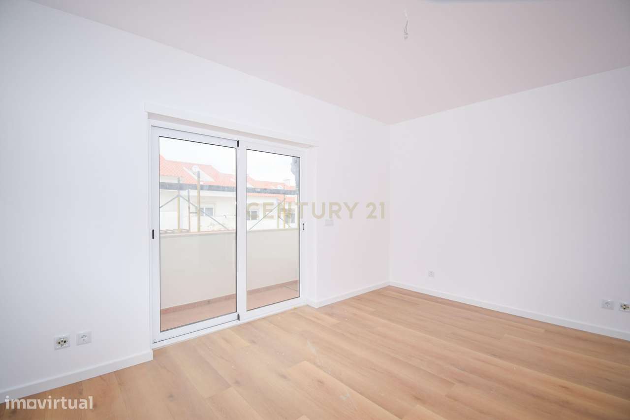 Moradias Condomínio fechado Belas Garden  T2+1 e T3+1-29