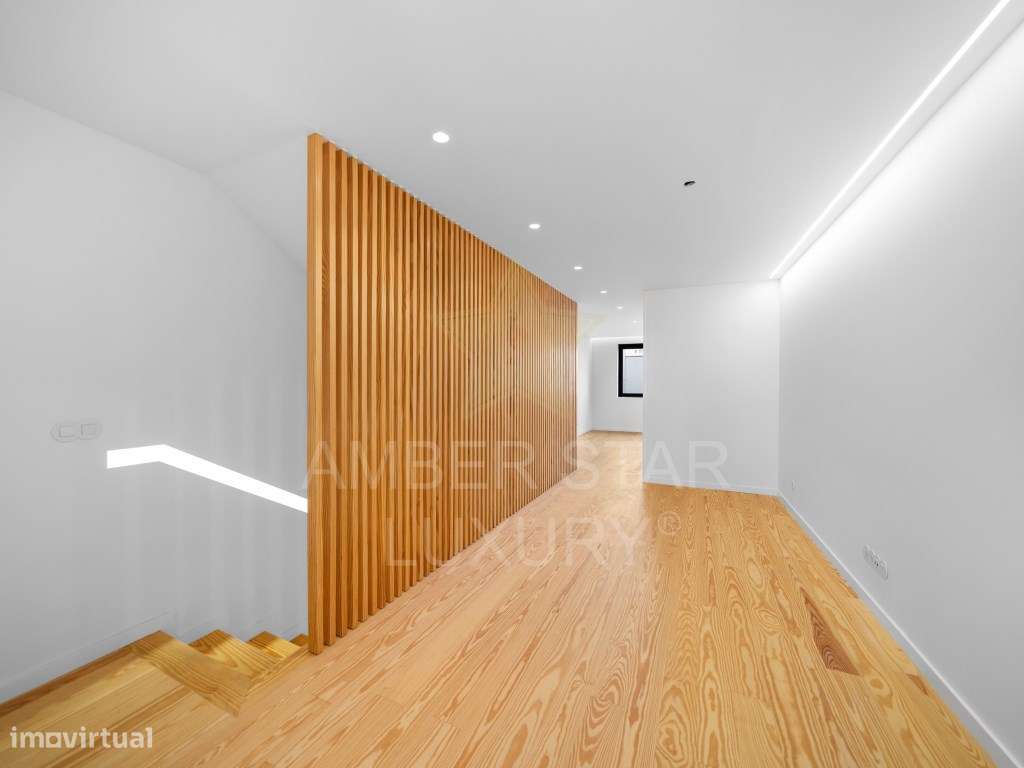 Moradia T4 com Jardim a 10 minutos da Praia-18