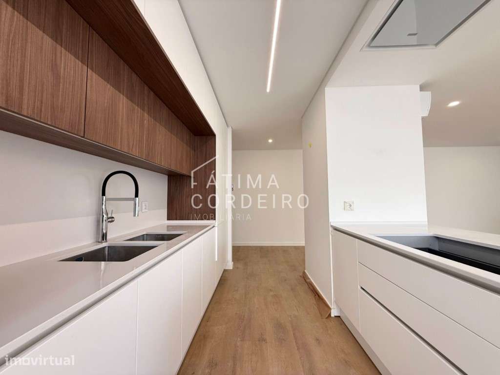 T3 com varanda, parqueamento e arrecadação individual, Sto António ... - Grande imagem: 3/19