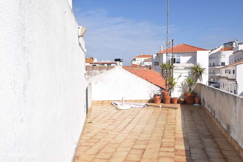 Moradia no Centro Histórico da Ericeira c/ Terraço Rooftop-26