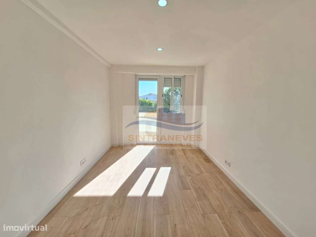 Apartamento T2 totalmente remodelado na Praceta Infante Dom Pedro-4