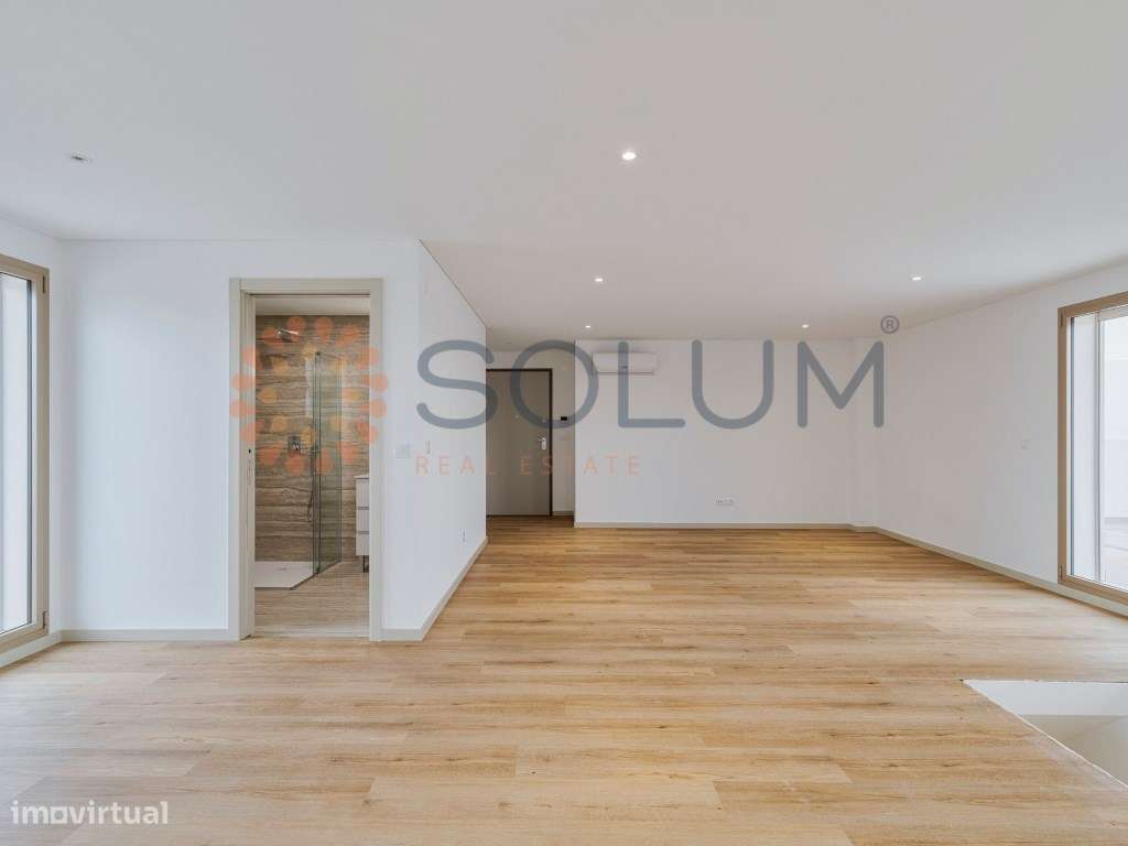 Apartamento Duplex T4 novo com grande Terraço - Montijo-10